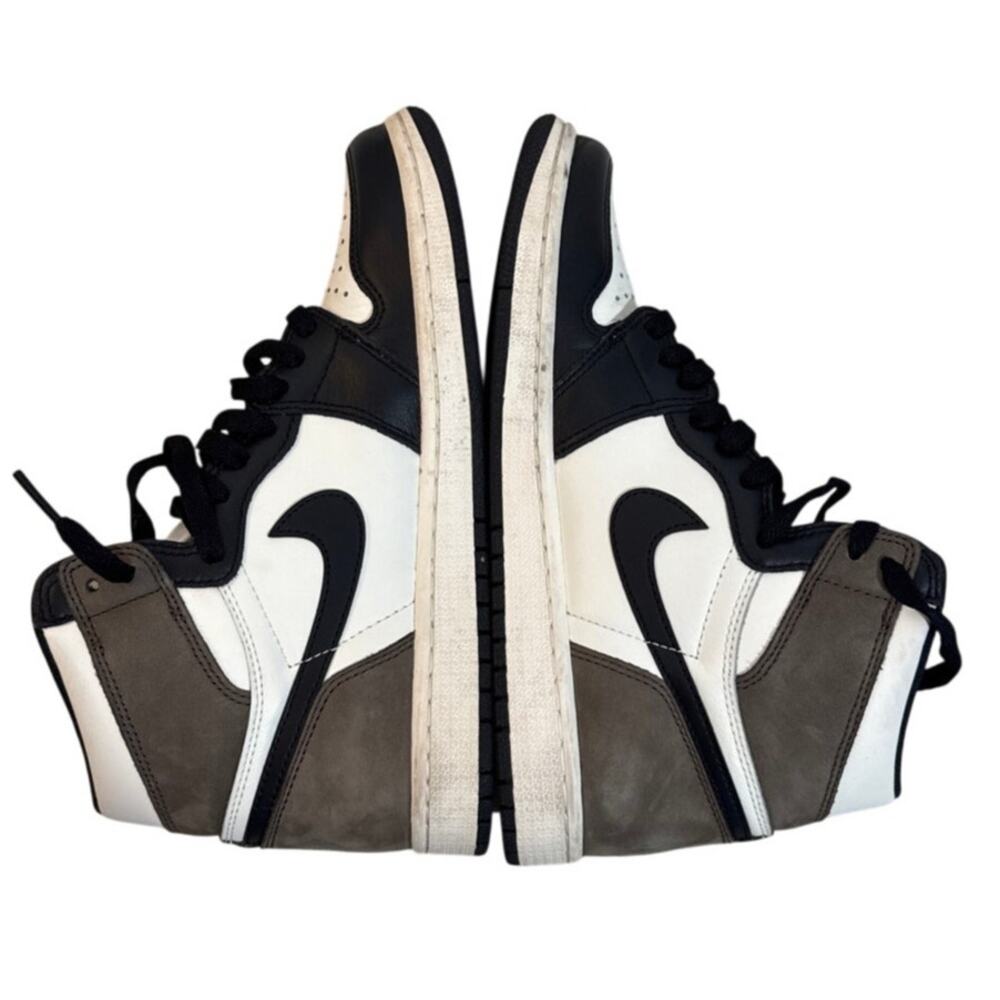 Men's Size 8/Womens Size 9.5 Nike Air Jordan 1 Retro OG High Dark Mocha Sneakers